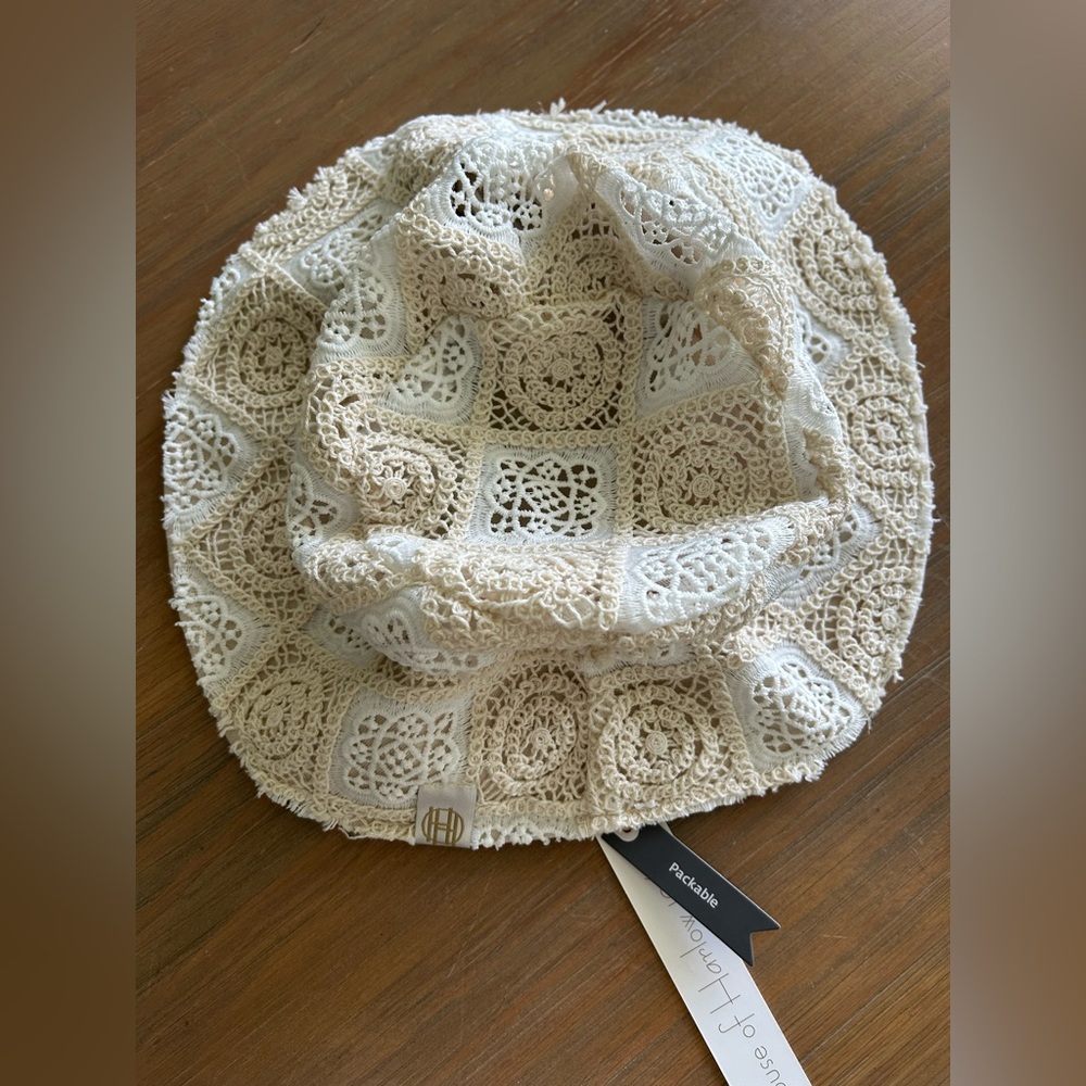 House of Harlow 1960 Crochet Bucket Hat
